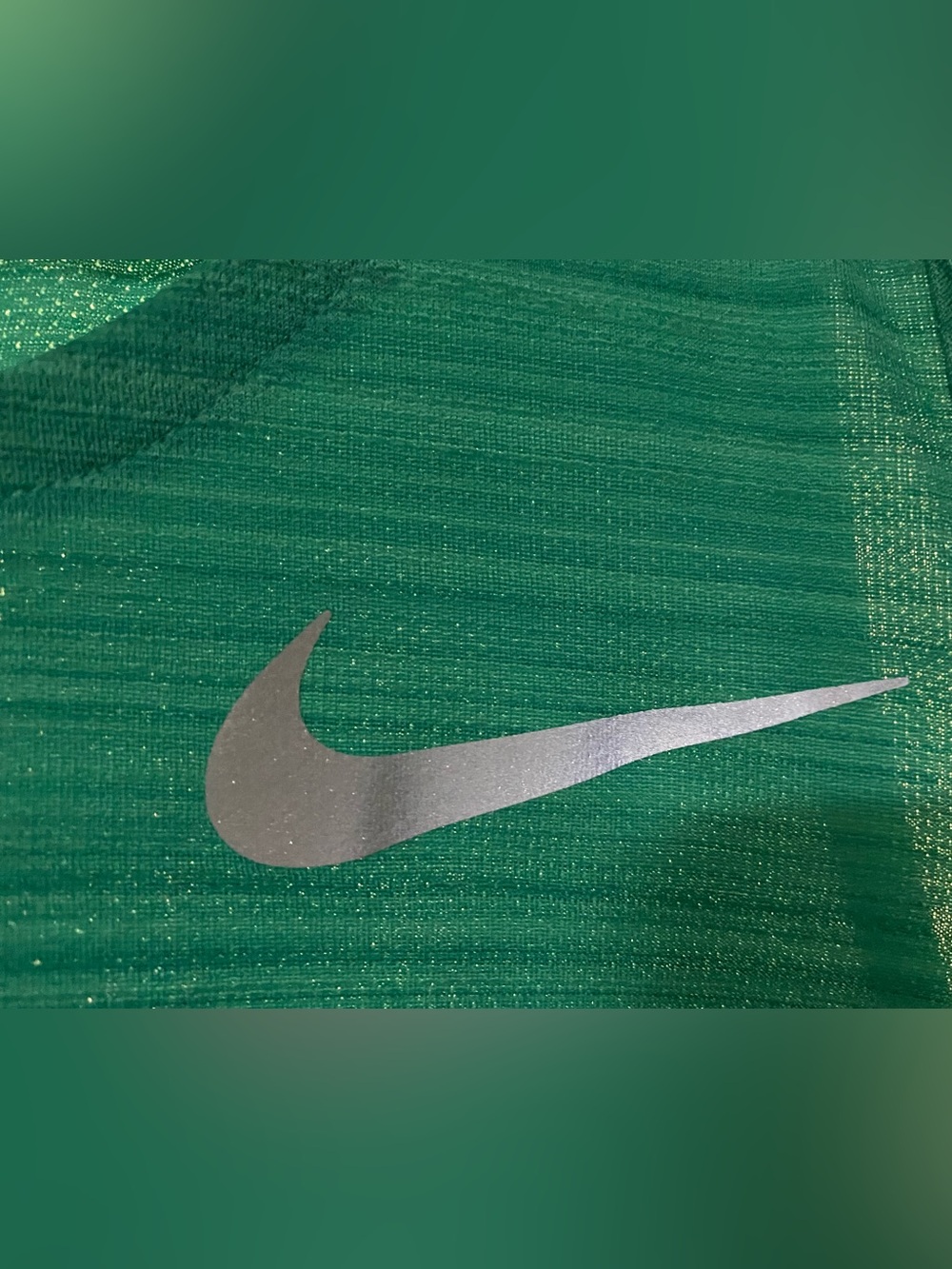 Nike Men’s Dri Fit Sleeveless Running Top - Picture 3 of 4